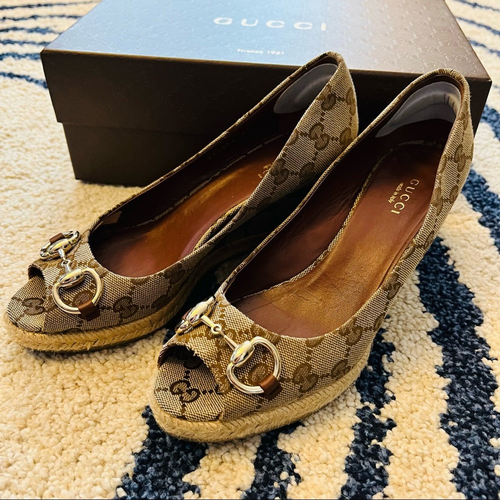 Gucci Espadrilles open toes wedges